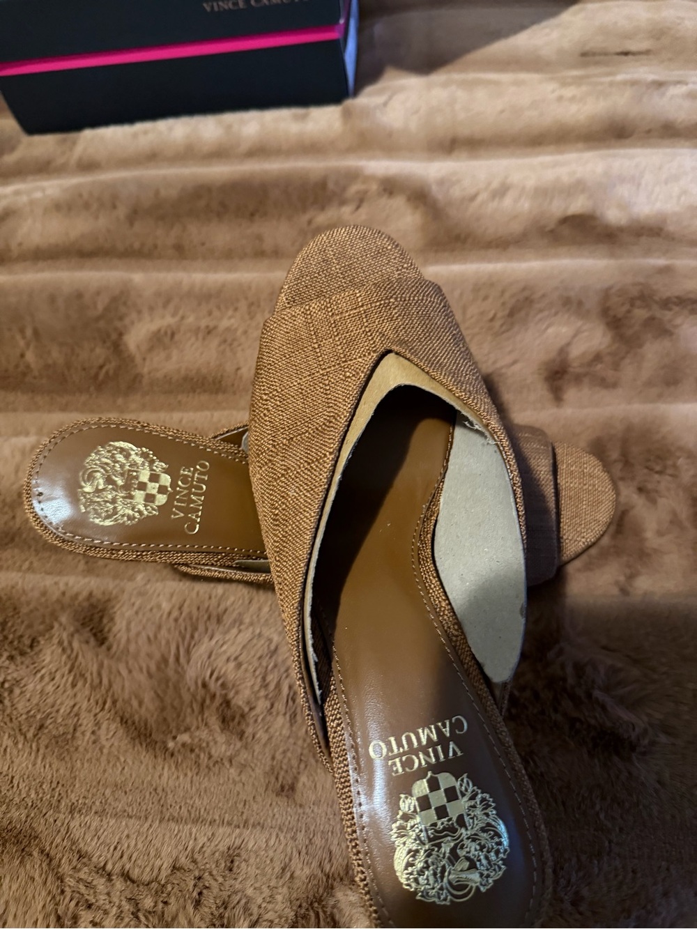 Vince Camuto brown slides - Picture 5 of 5
